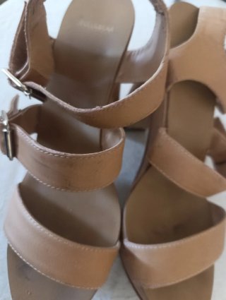 Sandalias Pull&Bear Beige/Marrón Talla 38