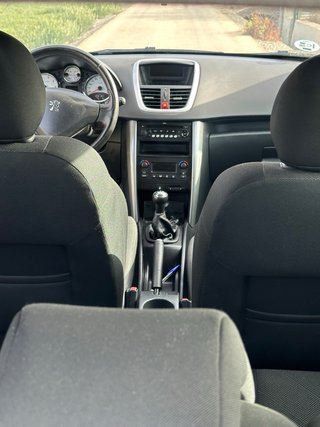 Peugeot 207 1.6VTi