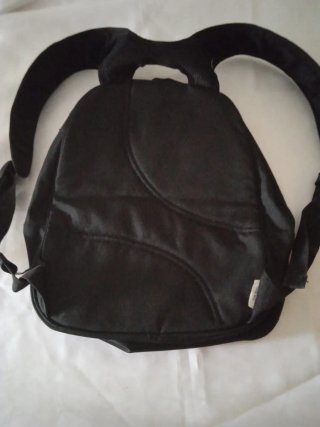 Mochila negra Geonaute 36x28 cm