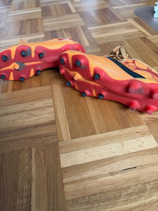 Botas de fútbol niño tacos plástico talla 30