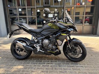 TRIUMPH Tiger Sport 800 Negra y Amarilla