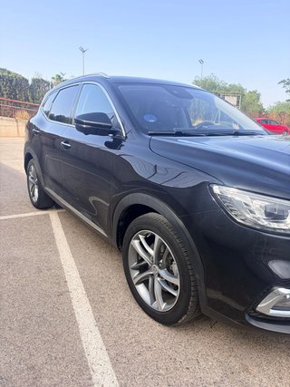 MG eHS 1.5T-GDI PHEV Luxury