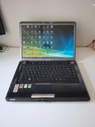 Portátil Toshiba A300D Gris