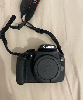 Canon EOS 1300D + Objetivo 18-55 + Accesorios