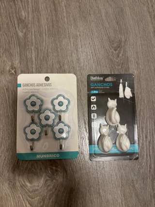 Ganchos Adhesivos forma de flores y gatos