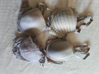 Sujetadores calidad talla 90B beige y gris