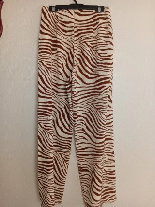 Pantalón estampado cebra talle alto