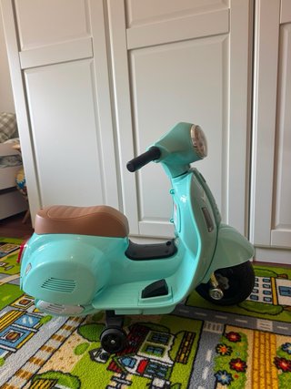 Moto Vespa Eléctrica Infantil