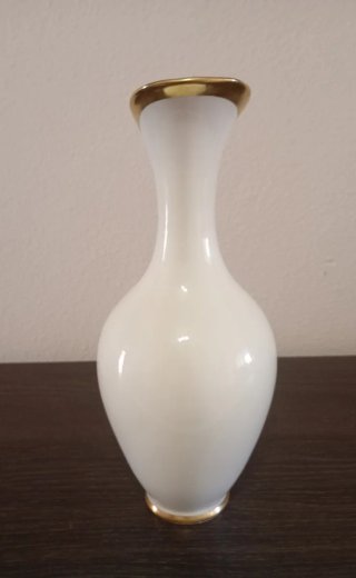 Jarra Porcelana Royal KM BAVARIA Dorada, años 50