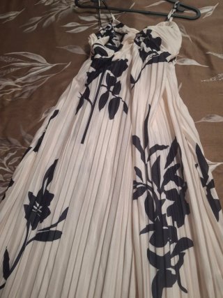 Vestido largo floral blanco y negro