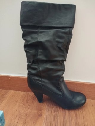 Botas Mustang Talla 40 Negras