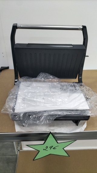 Sandwichera Eléctrica 700W
