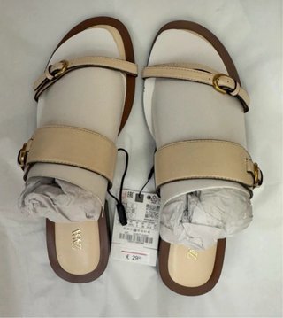 Sandalias Zara Disponible talla 38,39 y 40