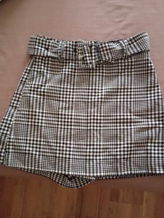 Falda pantalón cuadros blanco y negro