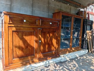 Alacena antigua restaurada madera y cristal