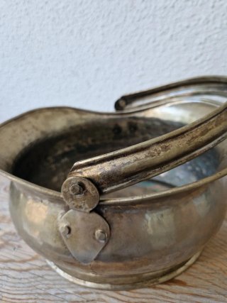 Cesta antigua metal plateado