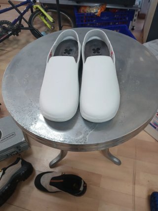Zapatos de trabajo primera mano nuevos  de calidad