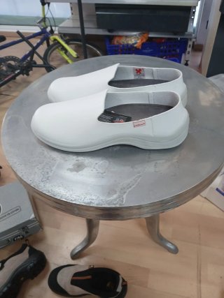 Zapatos de trabajo primera mano nuevos  de calidad