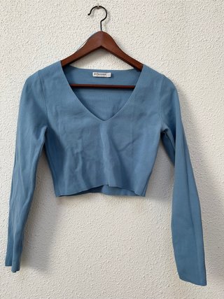 Top Stradivarius azul manga larga