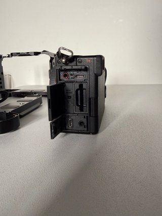 Sony a7c II Cámara Mirrorless + Jaula y placa