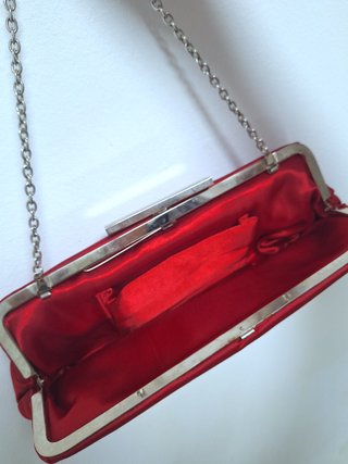 Bolso de fiesta raso rojo