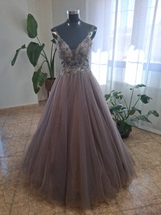 Vestido de fiesta morado y plateado TallaS TengoX