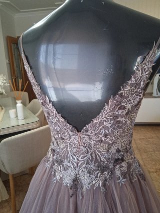 Vestido de fiesta morado y plateado TallaS TengoX