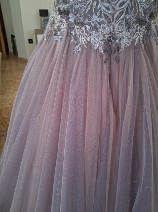 Vestido de fiesta morado y plateado TallaS TengoX