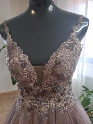 Vestido de fiesta morado y plateado TallaS TengoX