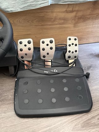 Volante y Pedales Logitech G29