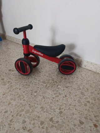 Bici de aprendizaje Juguettos roja