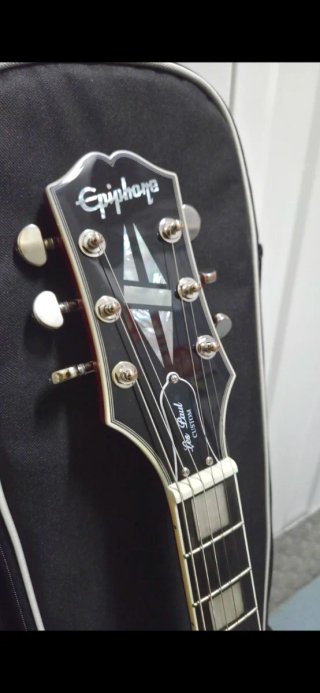 Epiphone Les Paul Custom Inspired by Gibson Custom
