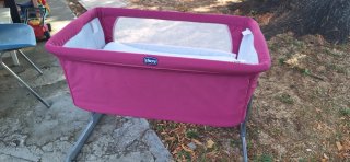 Next to me Chicco Fucsia presenta 1 macchiolina