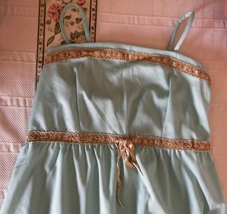 Camisón vintage azul con detalles dorados