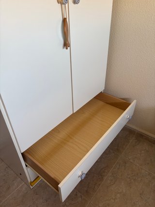 Dormitorio juvenil cama nido y armario