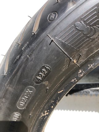 Neumático Michelin 120/90-18