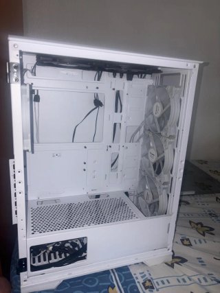 Torre PC Blanca con 6 ventiladores rgb