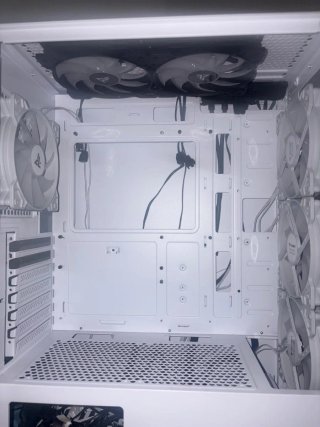 Torre PC Blanca con 6 ventiladores rgb