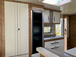 Caravana Hobby De Luxe 560 KMFe  modelo 2023