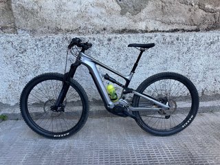 Bicicleta Eléctrica Cannondale Habit 4+ Carbono