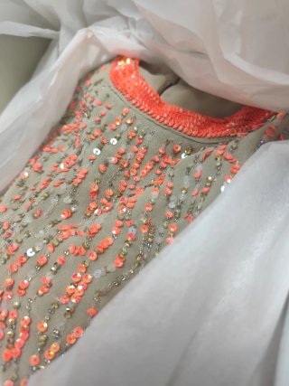 Vestido Tintoreto Talla L con pedrería
