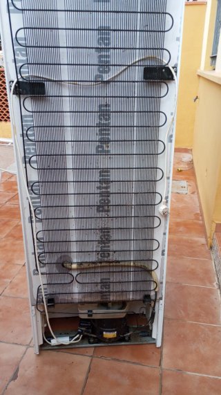 Congelador vertical Balay 3GFB1610 ( No Frost).