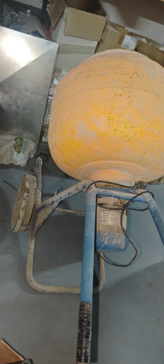 Hormigonera M-85