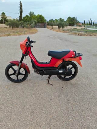 Derbi Variant Courier Roja con papeles