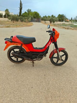 Derbi Variant Courier Roja con papeles