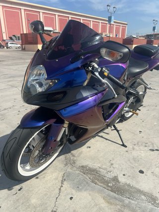 Suzuki GSXR-600 K7 Deportiva
