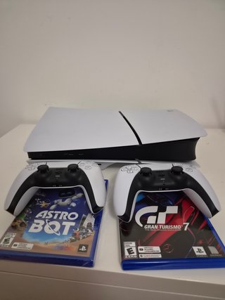 Consola PS5 Slim Disco + 2 Mandos + 2 Juegos