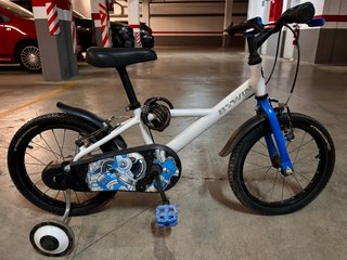 Bicicleta infantil B'Twin 16 con ruedines