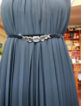 Abito donna nero con cinturino di strass