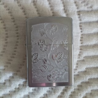 Zippo con design floreale_1